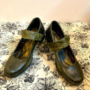 EJECT Sz 36 Made In Portugal Art  to Wear Funky Heel Shoes